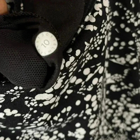 Lululemon Power Pose Tank - Picture 5 of 8